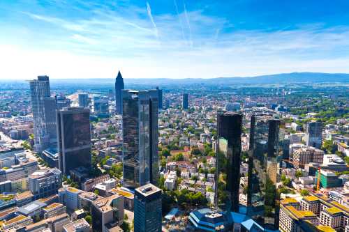 Gruppenausflug und Gruppenticket in Frankfurt: Skyline Frankfurt am Main (Shutterstock)
