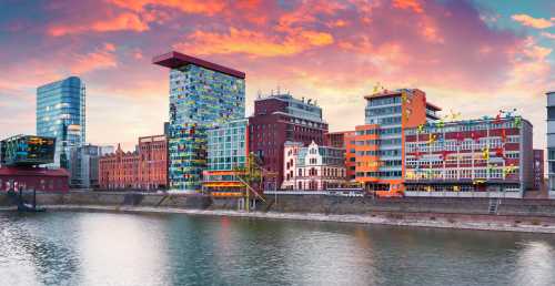 Ideal für Gruppenaktivitäten und Gruppenangebote in Düsseldorf: Medienhafen Düsseldorf